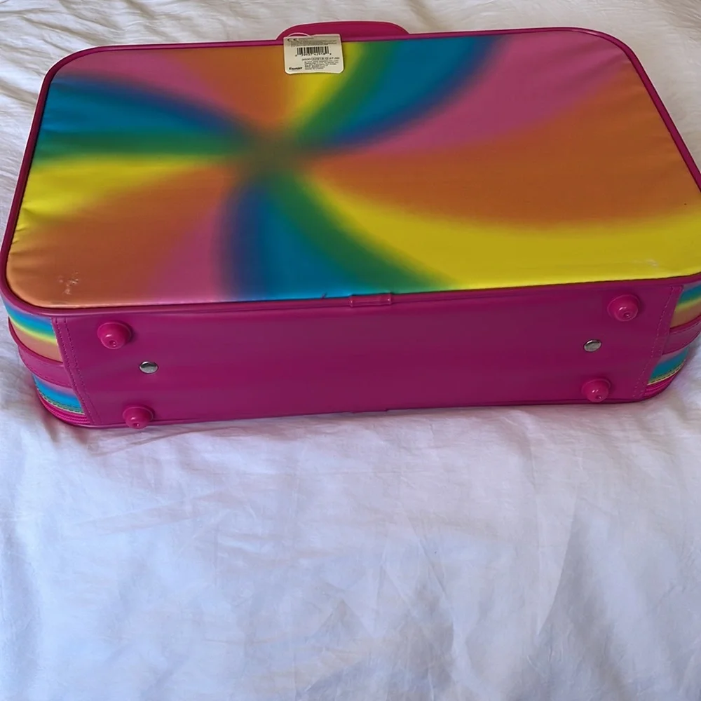 Hello Kitty Suitcase - Picture 3 of 16